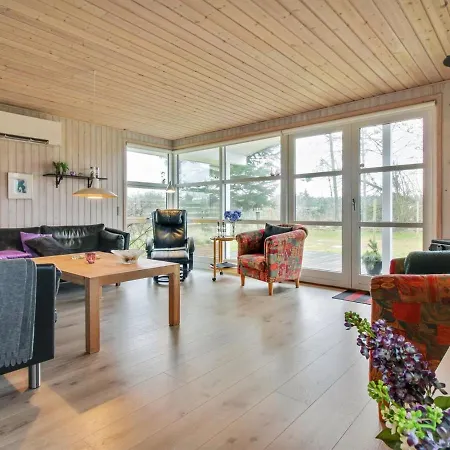 Troels - 750m From The Sea In Nw Jutland By Interhome בית נופש